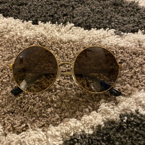 Michael kors sunglasses - Picture 1 of 7